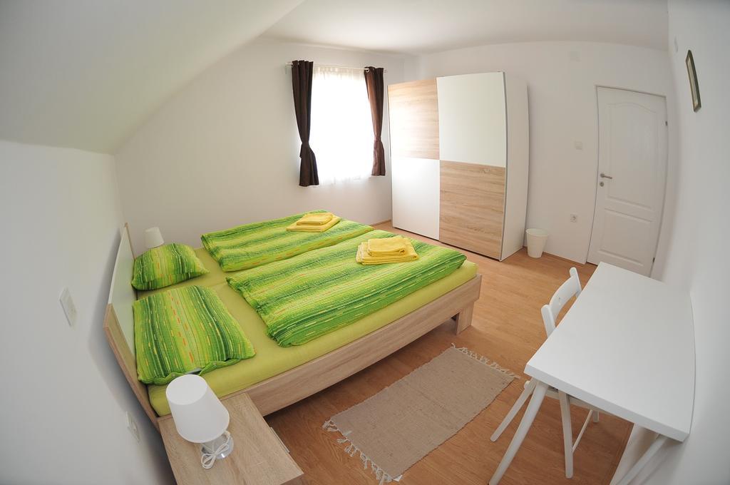 Apartments Zugec Selište Drežničko Pokój zdjęcie